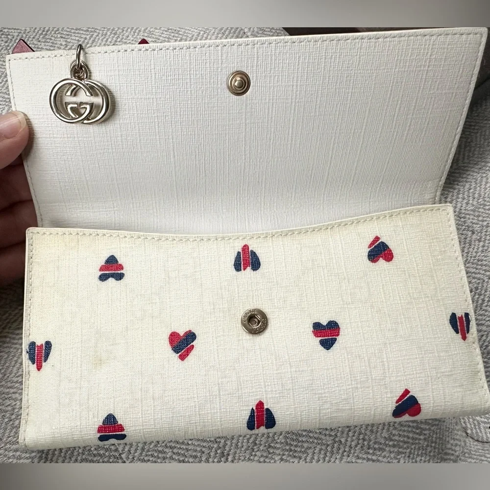 Gucci Interlocking GG Logo Leather Hearts Canvas Long Wallet w/ Box – Limited Ed - Picture 9 of 16